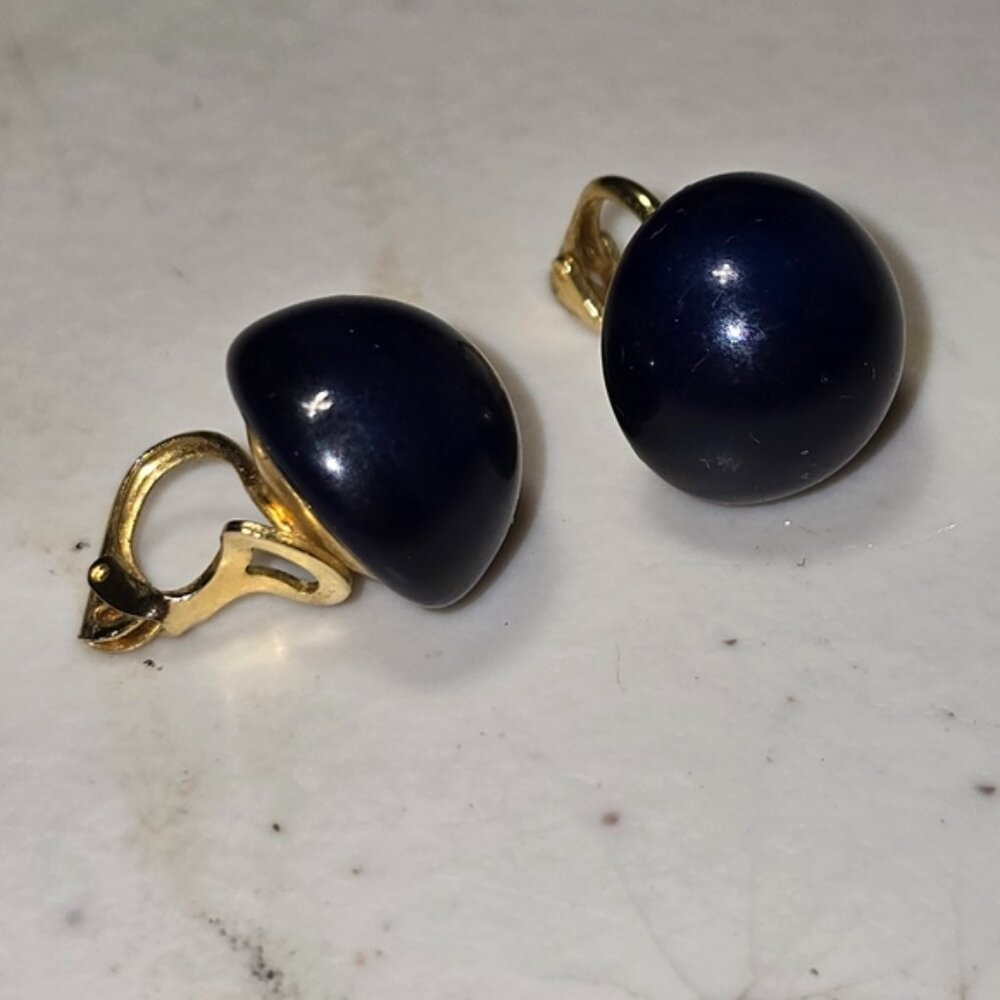Vintage Black Button Clip-on Earrings